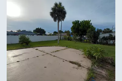 18292 Morrisson Avenue, Port Charlotte, FL 33948 - Photo 40