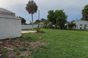 18292 Morrisson Ave, Port Charlotte, FL 33948 - Photo 44