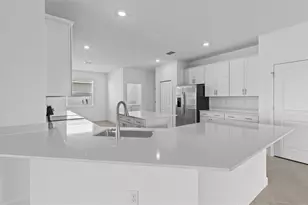 8571 St Kitts Cir, Englewood, FL 34224 - Photo 10