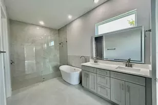 8147 Tracy Cir, Port Charlotte, FL 33981 - Photo 12