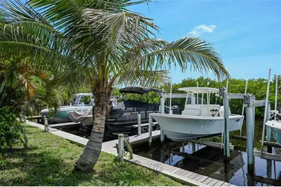 6817 Bayshore Road, Palmetto, FL 34221 - Photo 2