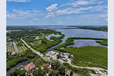 6817 Bayshore Road, Palmetto, FL 34221 - Photo 10