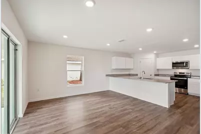 12038 Pembrooke Avenue, Weeki Wachee, FL 34614 - Photo 6