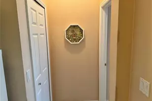 2427 Magnolia Cir, North Port, FL 34289 - Photo 22