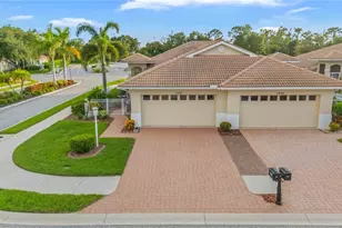 1001 Topelis Dr, Englewood, FL 34223 - Photo 8