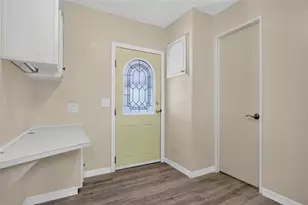 501 La Playa Cir, North Port, FL 34287 - Photo 4