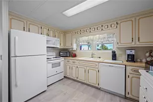 2100 Kings Hwy, Port Charlotte, FL 33980 - Photo 18
