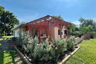 1742 Mangoe St, Punta Gorda, FL 33980 - Photo 4