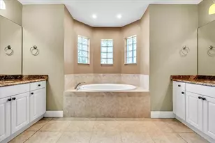 142 Australian Dr, Rotonda West, FL 33947 - Photo 18