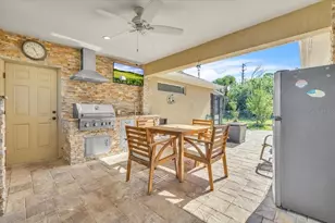 142 Australian Dr, Rotonda West, FL 33947 - Photo 38