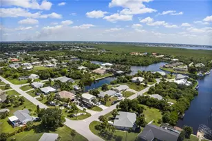 19154 New Haven Ct, Port Charlotte, FL 33948 - Photo 2