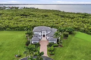 4790 Harbor Point Ct, Port Charlotte, FL 33952 - Photo 4