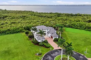 4790 Harbor Point Ct, Port Charlotte, FL 33952 - Photo 6