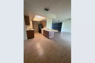 563 Beal Street NW, Port Charlotte, FL 33952 - Photo 2