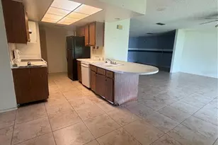563 Beal St NW, Port Charlotte, FL 33952 - Photo 2