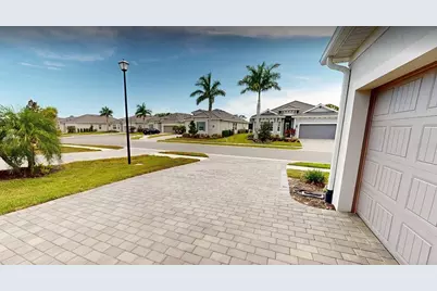 17420 Jadestone Court, Venice, FL 34293 - Photo 2