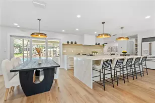 670 Venice Ln, Sarasota, FL 34242 - Photo 22