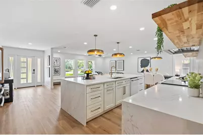670 Venice Lane, Sarasota, FL 34242 - Photo 16