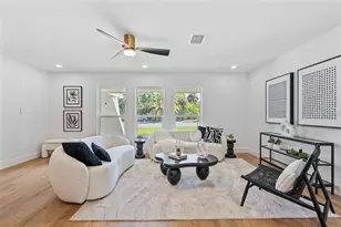 670 Venice Ln, Sarasota, FL 34242 - Photo 4