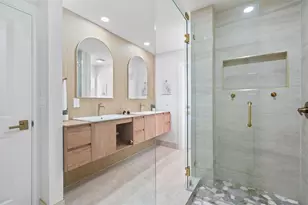 670 Venice Ln, Sarasota, FL 34242 - Photo 66