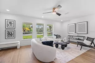 670 Venice Ln, Sarasota, FL 34242 - Photo 28
