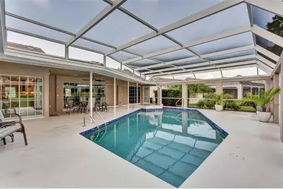 7913 Broadmoor Pines Boulevard, Sarasota, FL 34243 - Photo 8