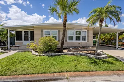 2100 Kings Highway #305, Punta Gorda, FL 33980 - Photo 2