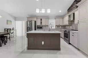1056 Cazenovia St, Port Charlotte, FL 33952 - Photo 4