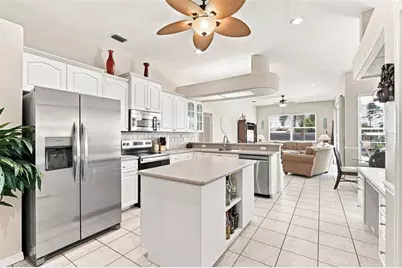 136 Peckham Street SE, Port Charlotte, FL 33952 - Photo 4