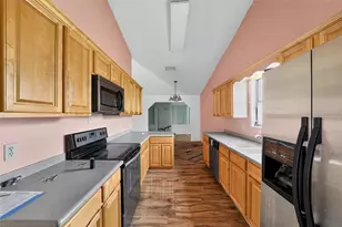 1632 Cains Ave NW, Palm Bay, FL 32907 - Photo 4