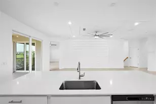 15194 Bluffton Ln, Punta Gorda, FL 33982 - Photo 12