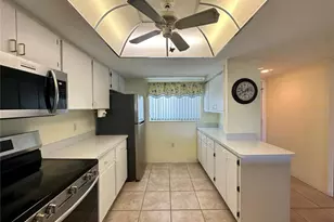 12274 SW Egret Cir, Lake Suzy, FL 34269 - Photo 10