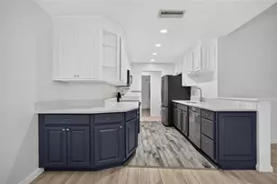 3917 Sawyerwood Rd, Sarasota, FL 34233 - Photo 14