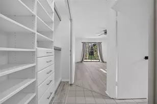 3917 Sawyerwood Rd, Sarasota, FL 34233 - Photo 18