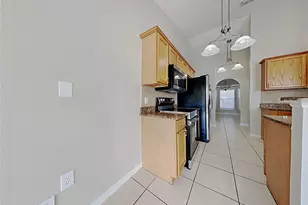 1322 Dragon Head Dr, Valrico, FL 33594 - Photo 8