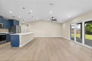 9417 Heartwellville Ave, Englewood, FL 34224 - Photo 4