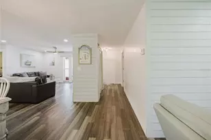 625 E Baffin Dr, Venice, FL 34293 - Photo 12