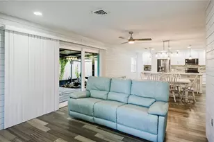 625 E Baffin Dr, Venice, FL 34293 - Photo 14