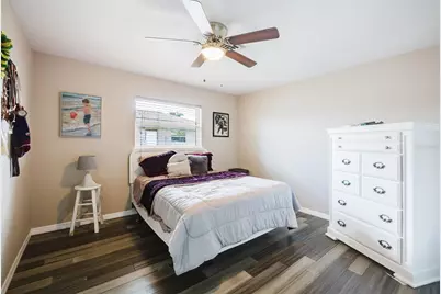 625 E Baffin Drive, Venice, FL 34293 - Photo 20