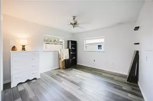 625 E Baffin Dr, Venice, FL 34293 - Photo 24