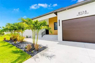 8124 Tecumseh Cir, Port Charlotte, FL 33981 - Photo 1