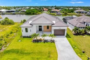 8124 Tecumseh Cir, Port Charlotte, FL 33981 - Photo 4