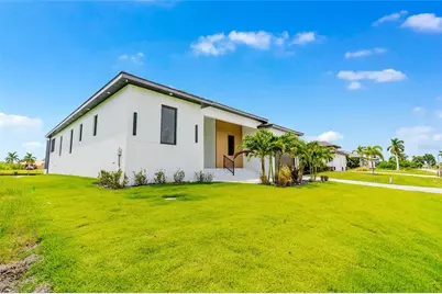 8124 Tecumseh Circle, Port Charlotte, FL 33981 - Photo 10