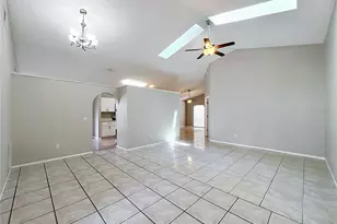 1365 Crawford Dr, Apopka, FL 32703 - Photo 2