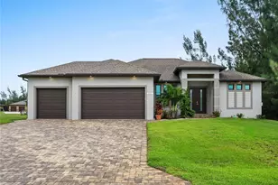 15761 Aqua Cir, Port Charlotte, FL 33981 - Photo 2