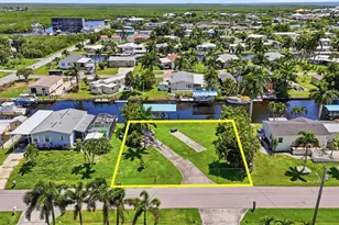721 Coral Dr, Punta Gorda, FL 33950 - Photo 1
