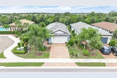 7538 Summerland Cove, Lakewood Ranch, FL 34202 - Photo 2
