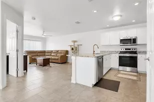 405/407 NE 24th Ave, Cape Coral, FL 33909 - Photo 4