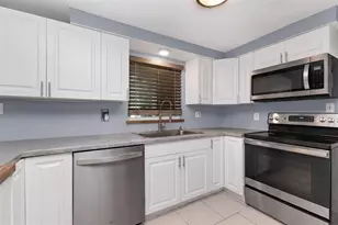 573 Skylark Ln NW, Port Charlotte, FL 33952 - Photo 10