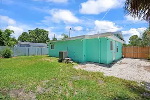 6761 Hibiscus Ave S, South Pasadena, FL 33707 - Photo 22